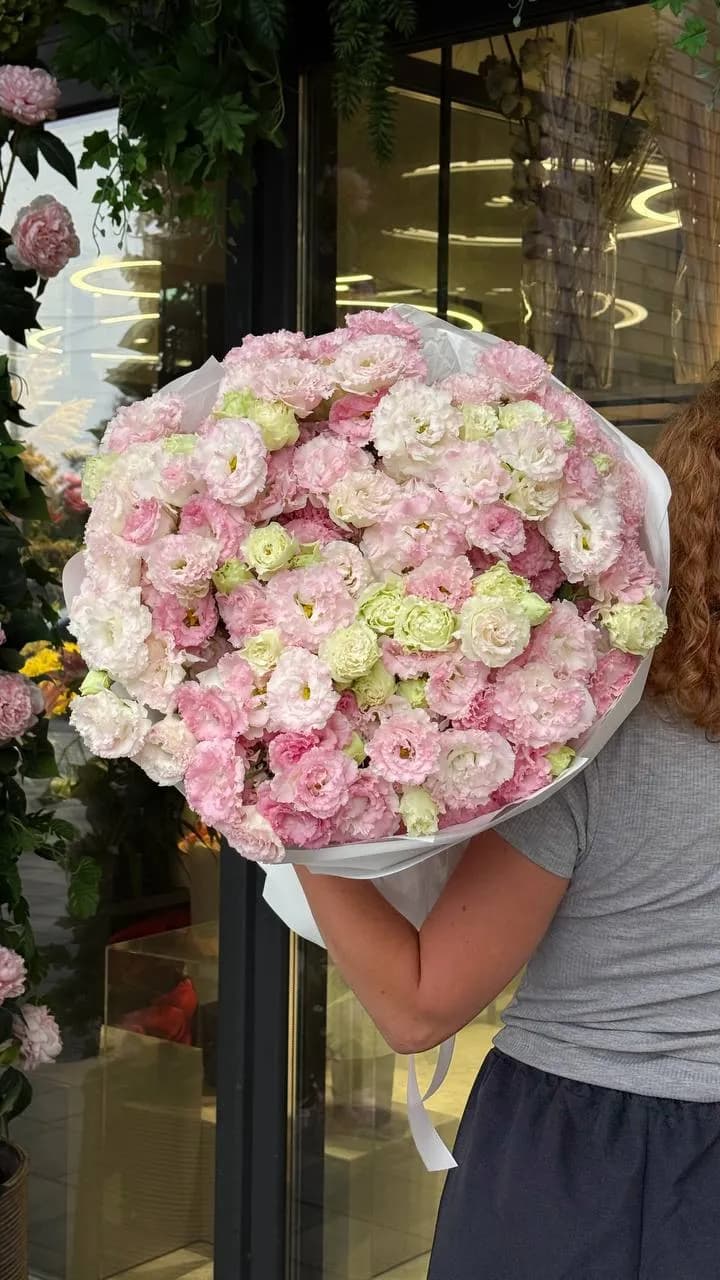Pink Lisianthus Cloud — авторський букет від WTF! Дніпро